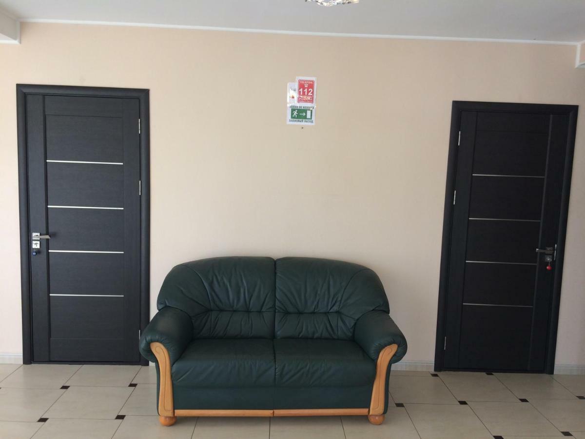 Hotel Paulina Falesti Екстер'єр фото